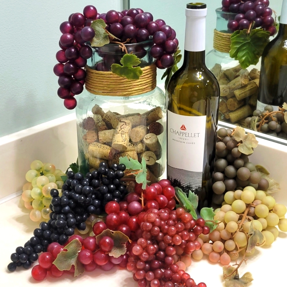 Decorative grapes